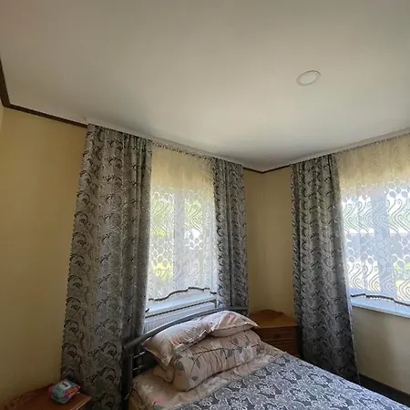 Guest house карпат Roztoky (Ivano-Frankivsk)